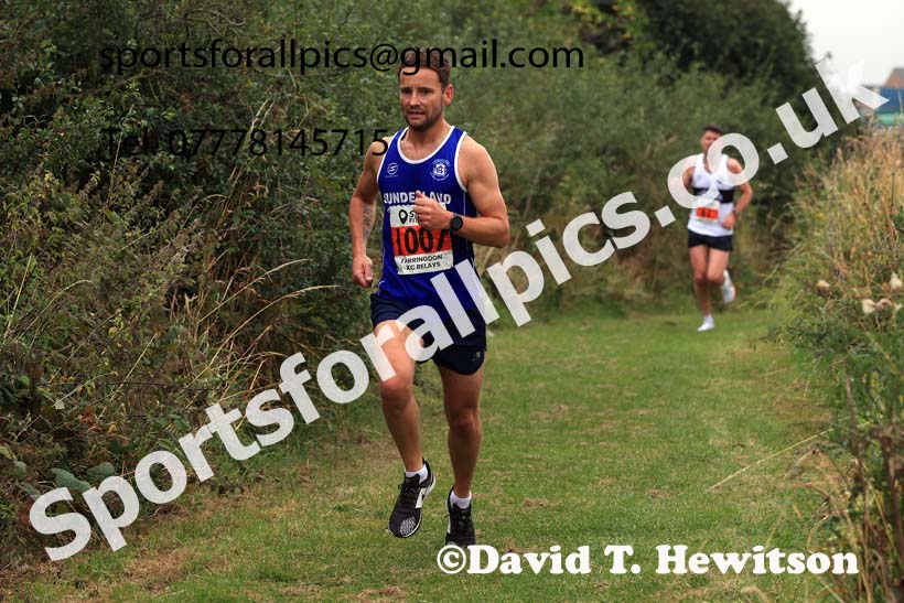 Senior Men and Veterans Relay, 2024 Sunderland XC Relays.  Photo: David T. Hewitson/Sports for All Pics